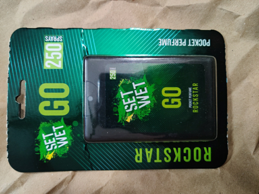 সেট ওয়েট পকেট পারফিউম রকসটার ১৭ মিলি এর ছবি